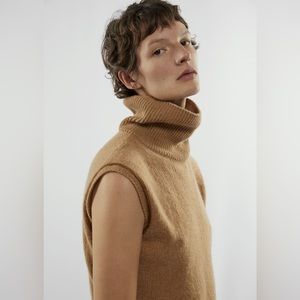 The Row Giselle Top in Cashmere